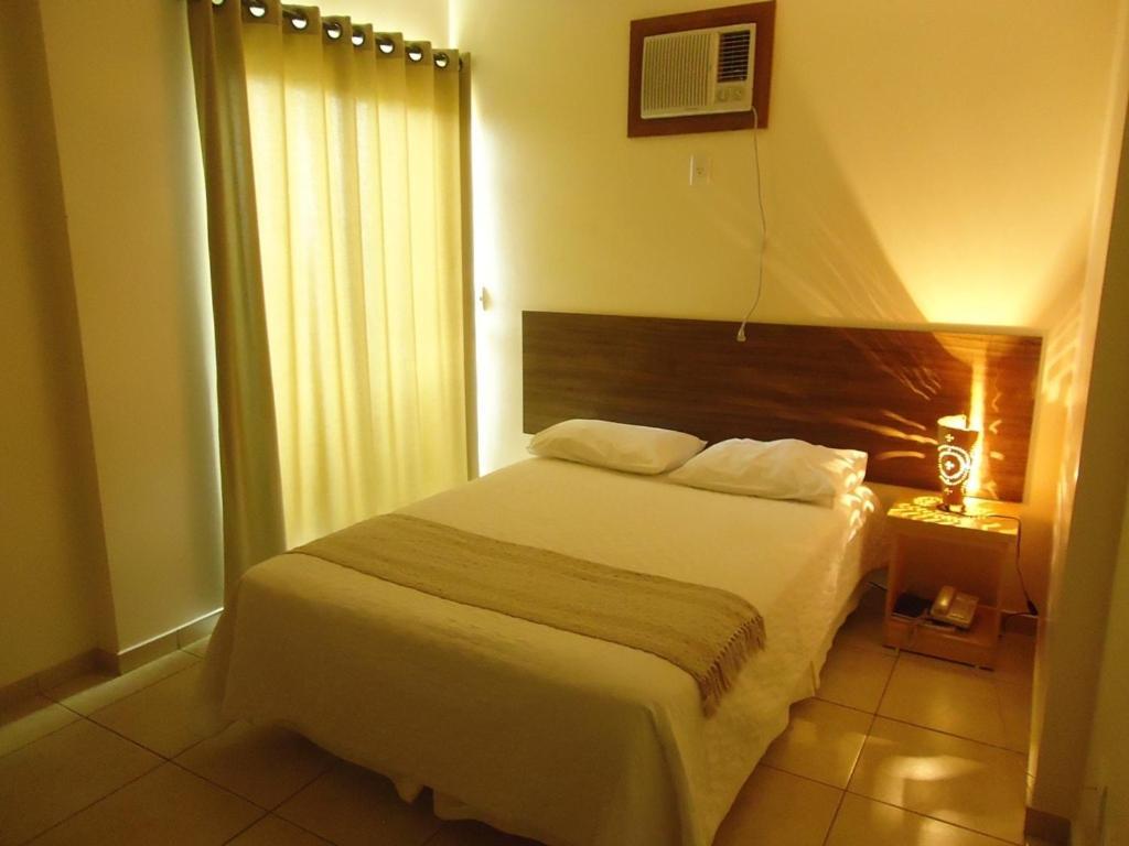 Corumba Plaza Hotel Luziania Exterior photo